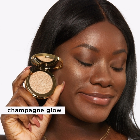 Champagne Glow | Shimmering Light Highlighter | Tarte | Brand New in Box | NWT - Picture 6 of 13